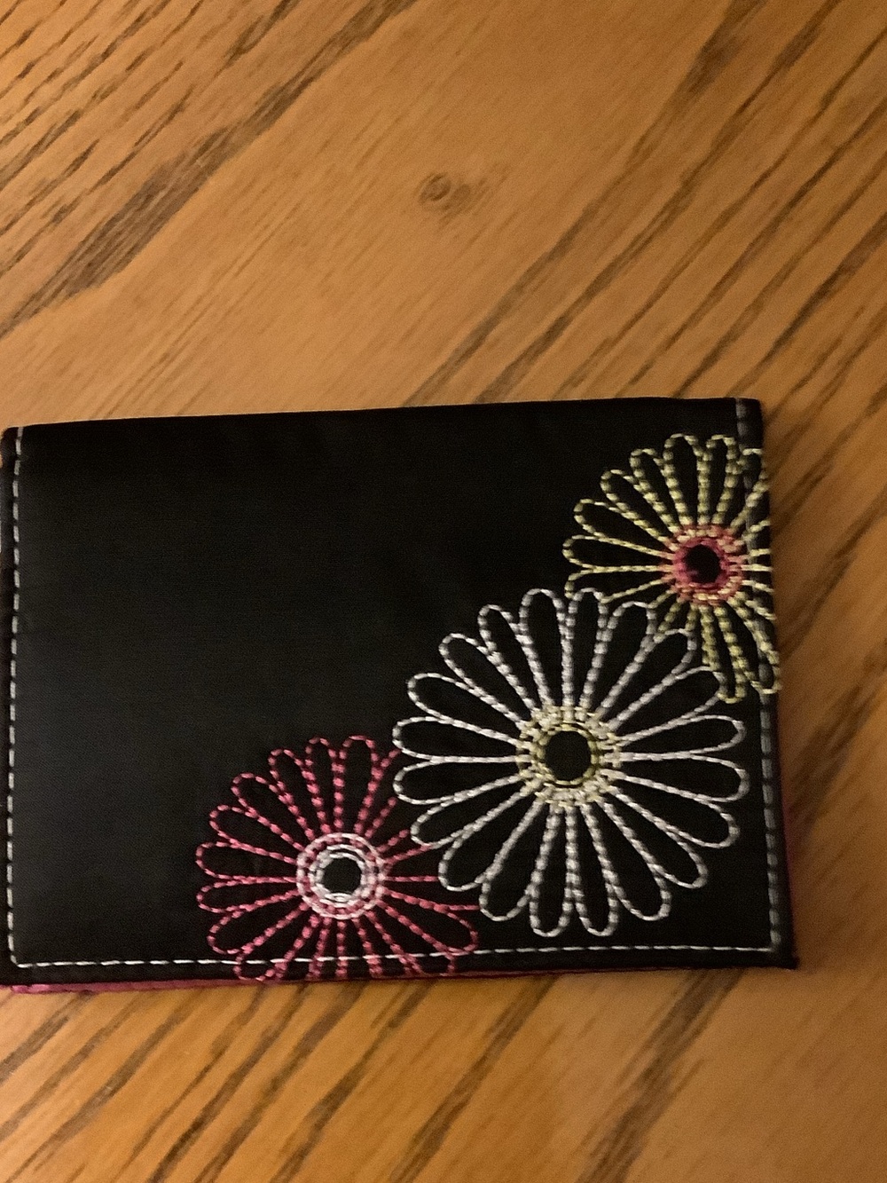 Black Floral Embroidered Wallet - Women's Accessories